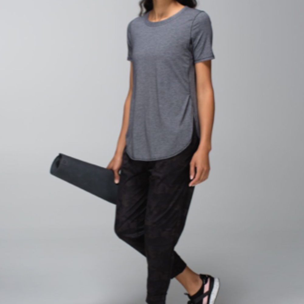 Lululemon | Grey and black striped tee